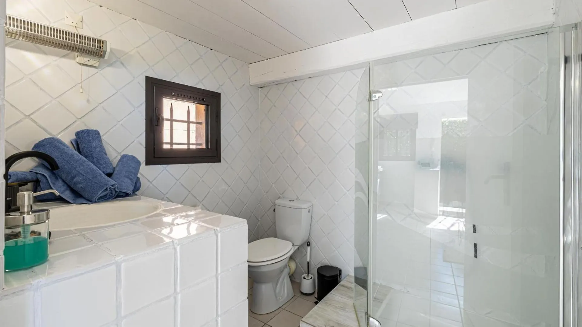 Villa Flore - Panoramic Sea View By Halldis Vallauris