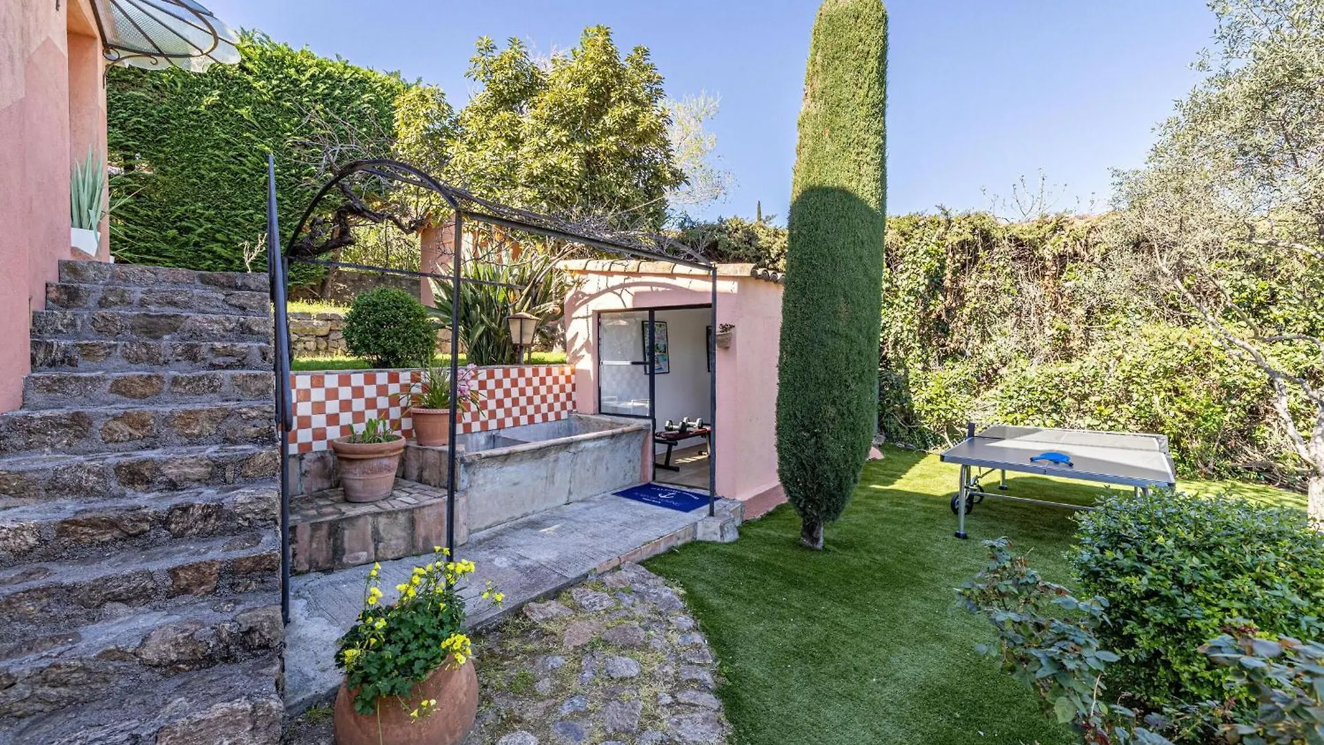 Villa Flore - Panoramic Sea View By Halldis Vallauris