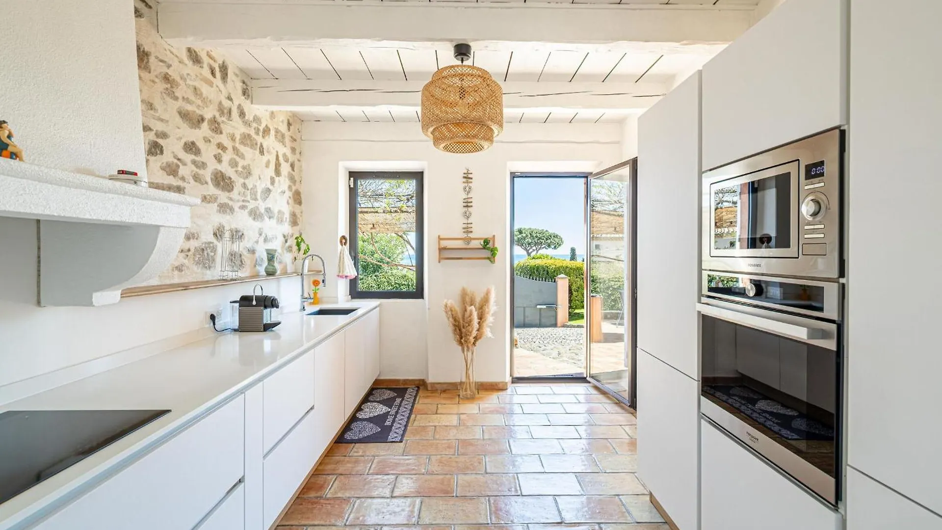 Villa Flore - Panoramic Sea View By Halldis Vallauris