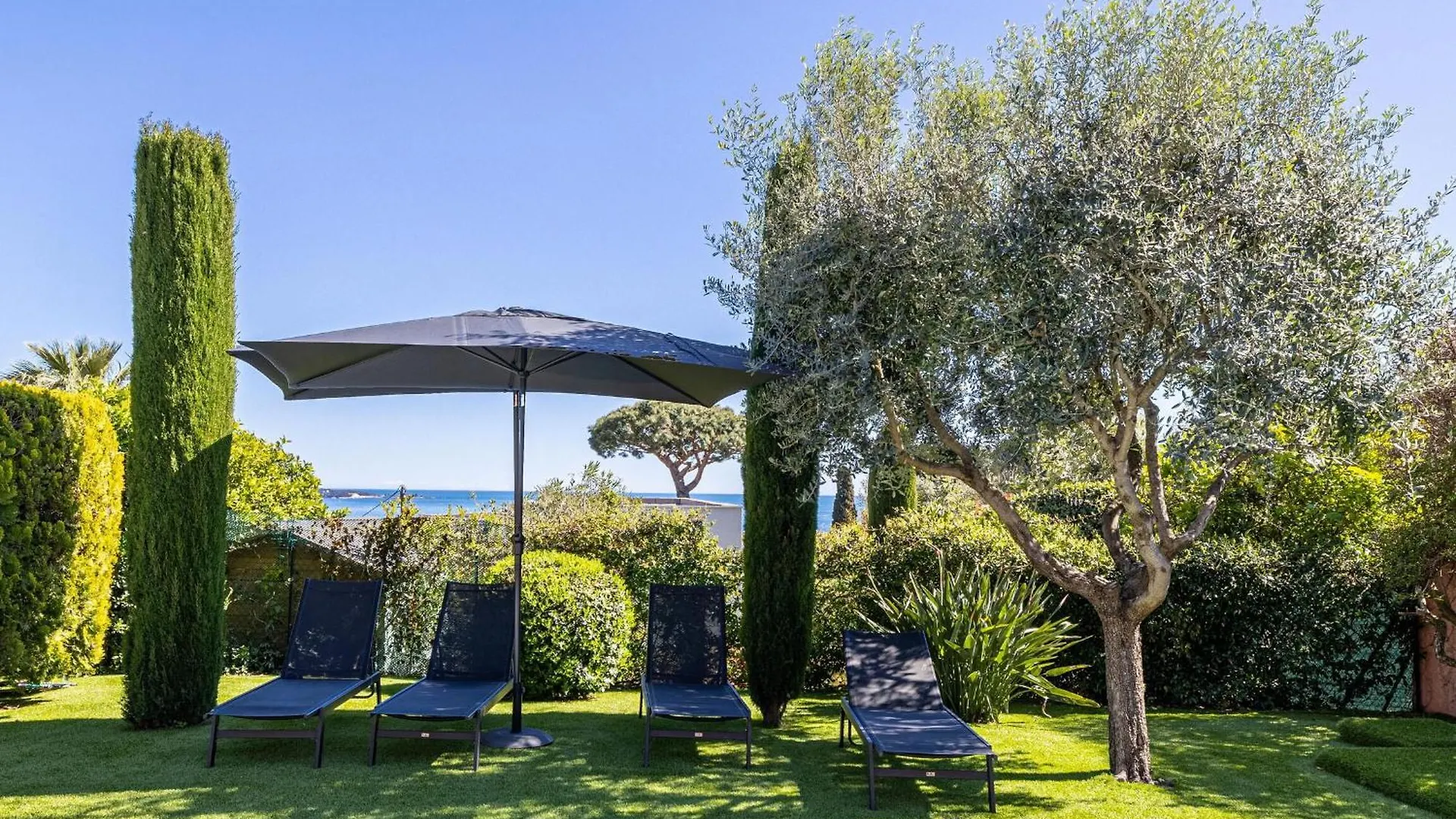 Villa Flore - Panoramic Sea View By Halldis Vallauris